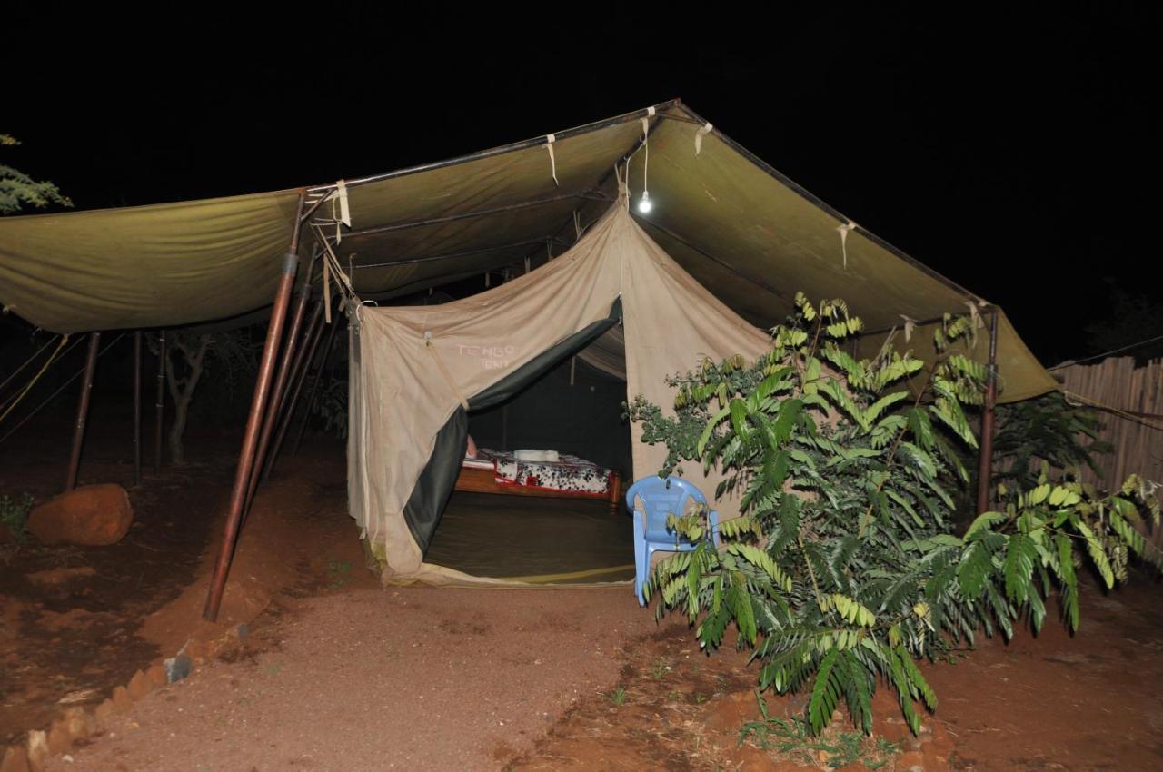 Kizumba Camp Site Hotel Manyara Bagian luar foto